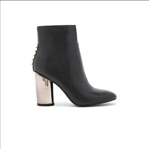 NIB Kendall & Kylie Kenzie Bootie Black Dress Calf